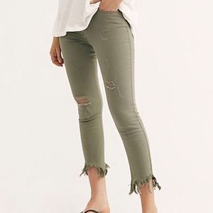 Free People, Cropped, frayed Green Denim Pants , Sz W25